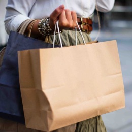Shopping adventures are just around the corner at Oakdale Mall and Campus Plaza. 🛍️
#50FrontApartments #BinghamtonNY #Binghamton #BinghamtonLiving #BinghamtonApartments #ChenangoRiver #NewYorkApartments #NewYorkLiving #Shopping #LocalShopping Instagram post from @50frontapartments on November 29, 2023 16:52:06pm